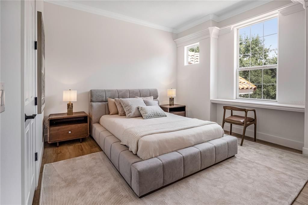 For Sale: $3,985,000 (6 beds, 6 baths, 6346 Square Feet)