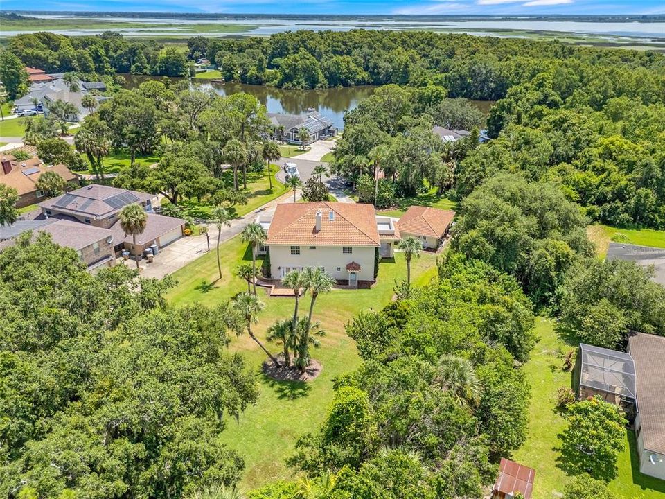 For Sale: $749,999 (5 beds, 4 baths, 4920 Square Feet)