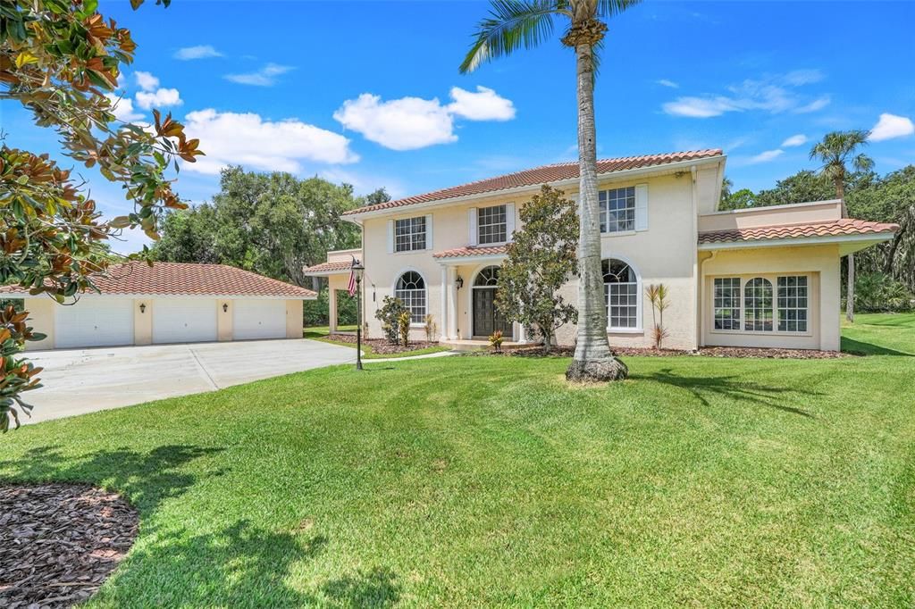 For Sale: $749,999 (5 beds, 4 baths, 4920 Square Feet)