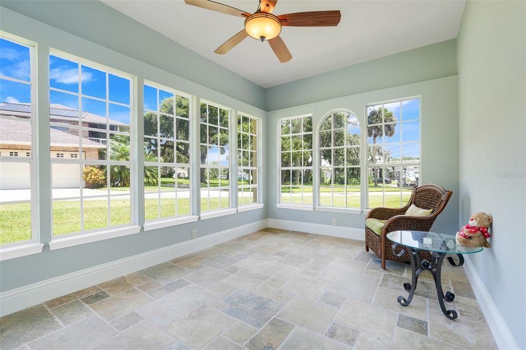 For Sale: $749,999 (5 beds, 4 baths, 4920 Square Feet)