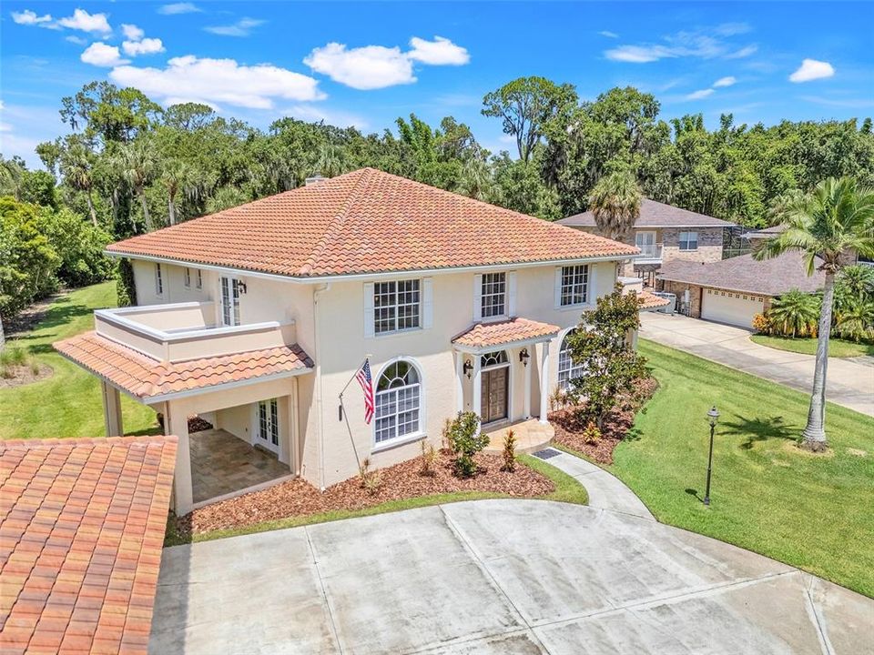 For Sale: $749,999 (5 beds, 4 baths, 4920 Square Feet)