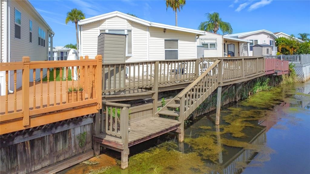 For Sale: $100,000 (2 beds, 1 baths, 726 Square Feet)