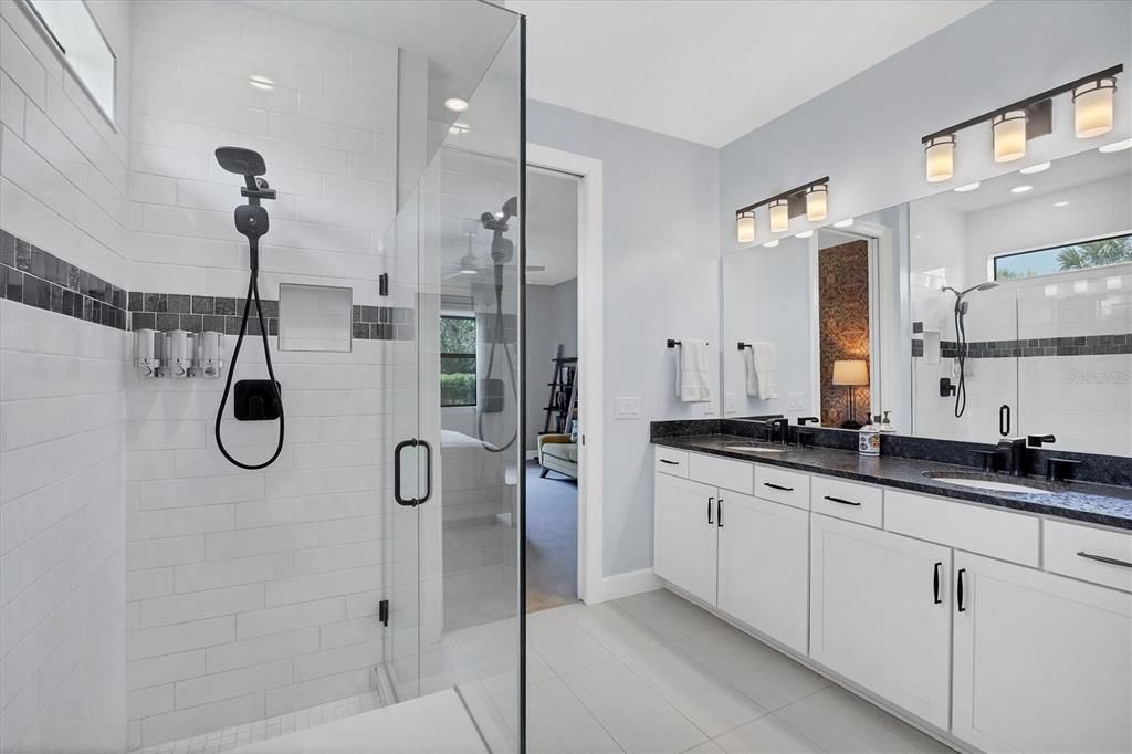 Active With Contract: $639,900 (2 beds, 2 baths, 1938 Square Feet)