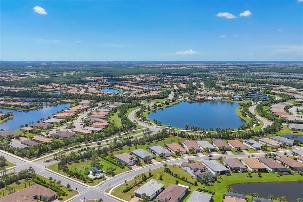 Active With Contract: $639,900 (2 beds, 2 baths, 1938 Square Feet)