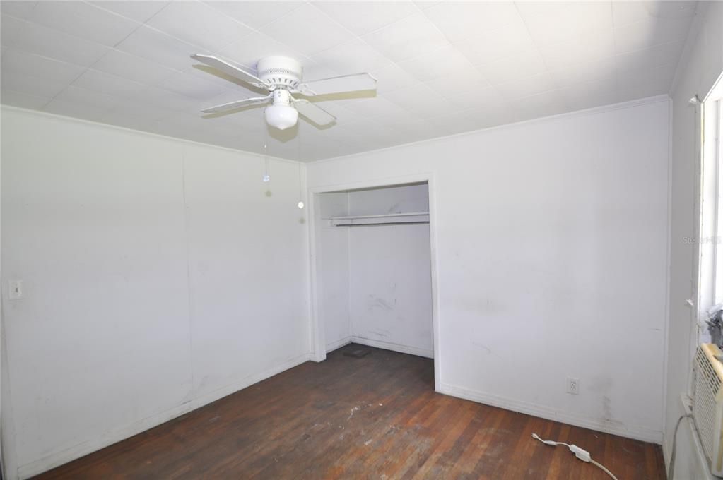 For Sale: $170,000 (3 beds, 2 baths, 1549 Square Feet)