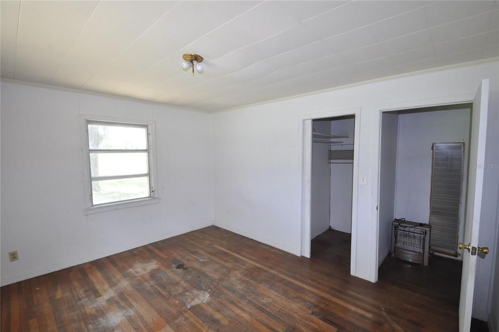 For Sale: $170,000 (3 beds, 2 baths, 1549 Square Feet)