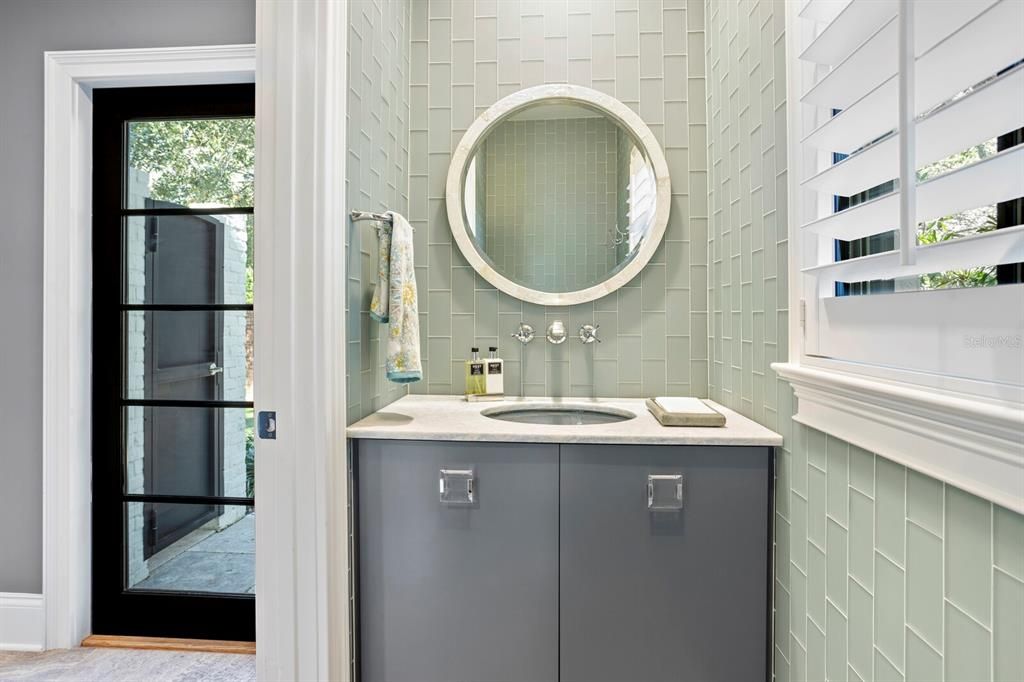 For Rent: $27,000 (6 beds, 4 baths, 7650 Square Feet)