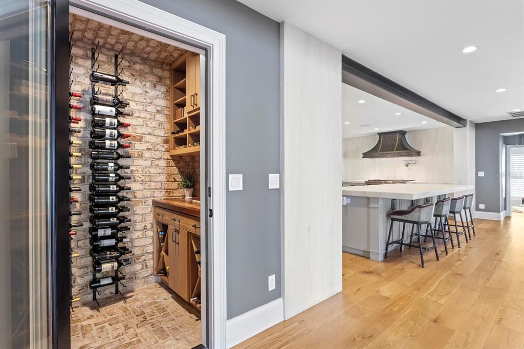 For Rent: $27,000 (6 beds, 4 baths, 7650 Square Feet)