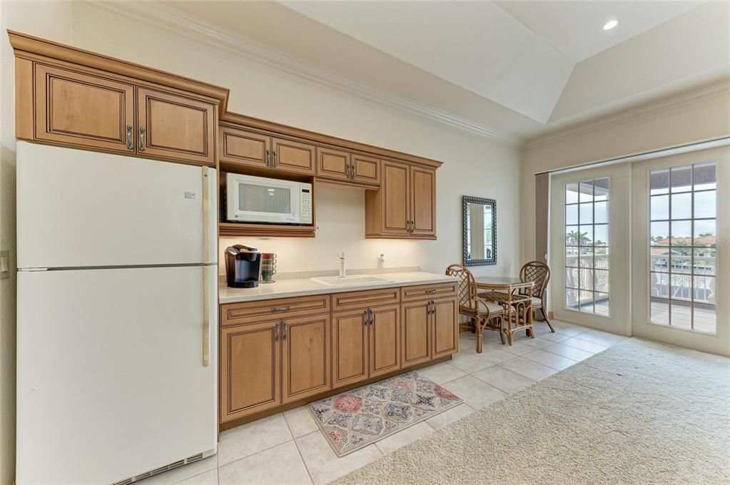 For Sale: $2,099,000 (4 beds, 4 baths, 4752 Square Feet)