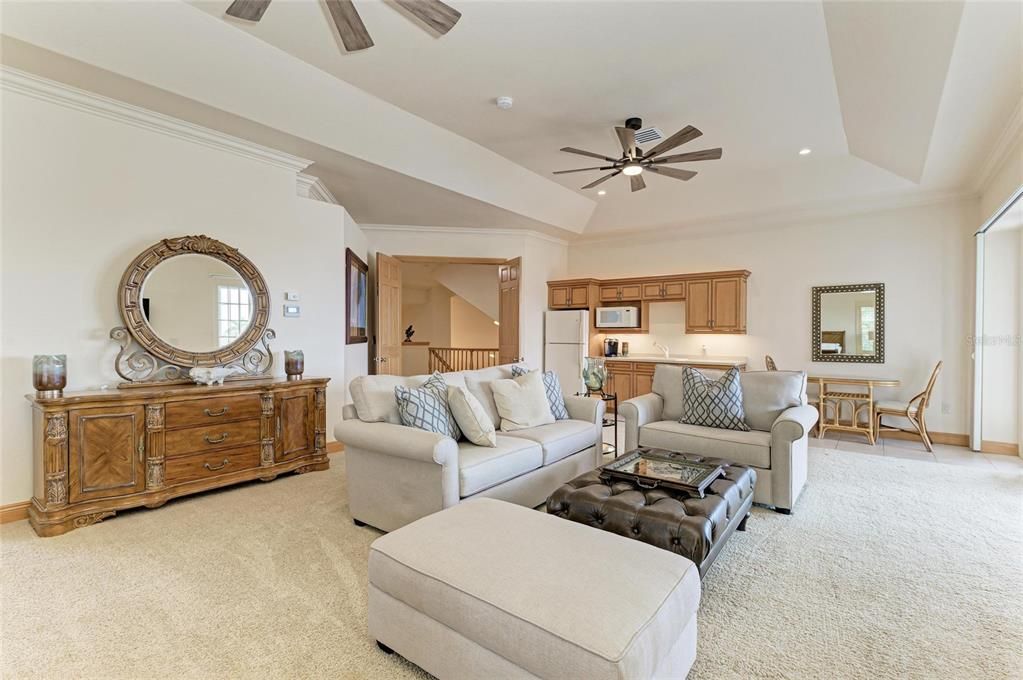 For Sale: $2,099,000 (4 beds, 4 baths, 4752 Square Feet)