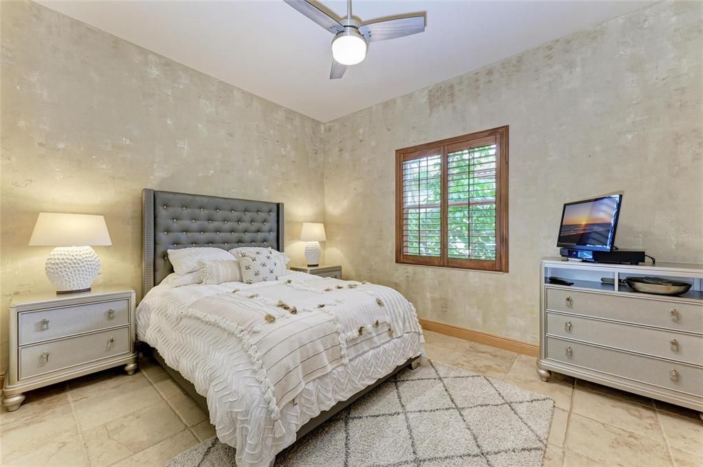 For Sale: $2,099,000 (4 beds, 4 baths, 4752 Square Feet)