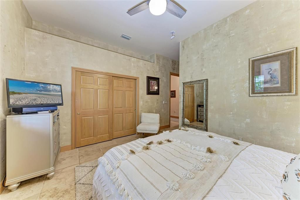 For Sale: $2,099,000 (4 beds, 4 baths, 4752 Square Feet)