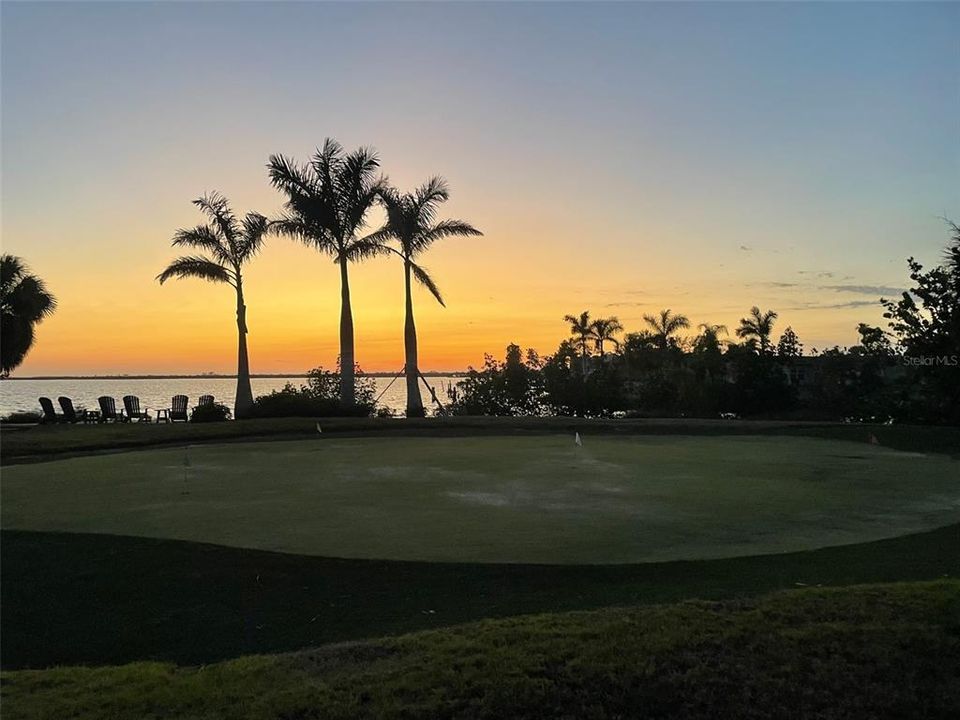 For Sale: $2,099,000 (4 beds, 4 baths, 4752 Square Feet)