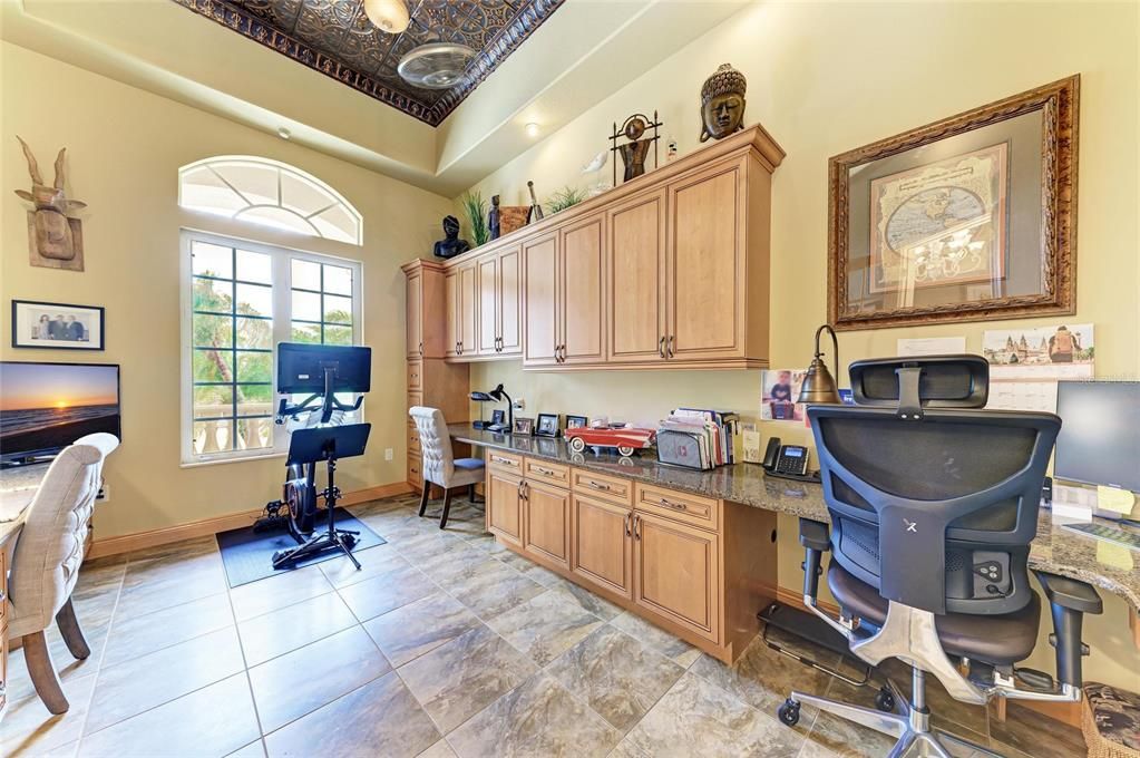 For Sale: $2,099,000 (4 beds, 4 baths, 4752 Square Feet)