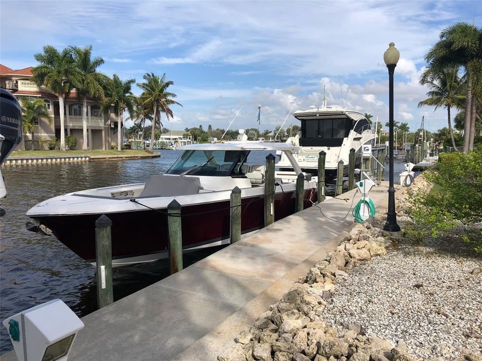 For Sale: $2,099,000 (4 beds, 4 baths, 4752 Square Feet)