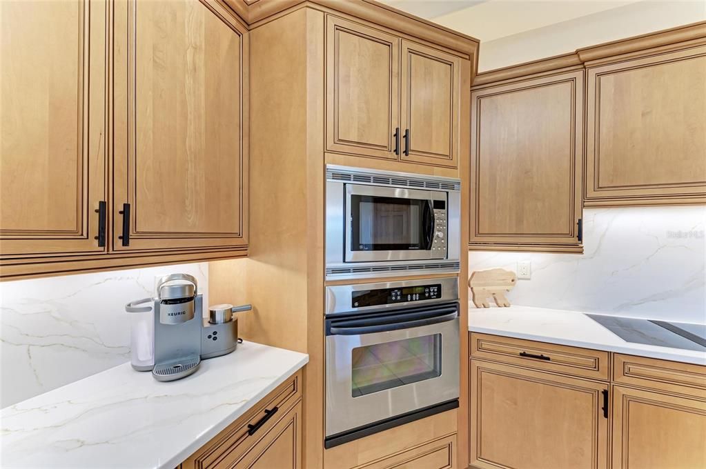 For Sale: $2,099,000 (4 beds, 4 baths, 4752 Square Feet)