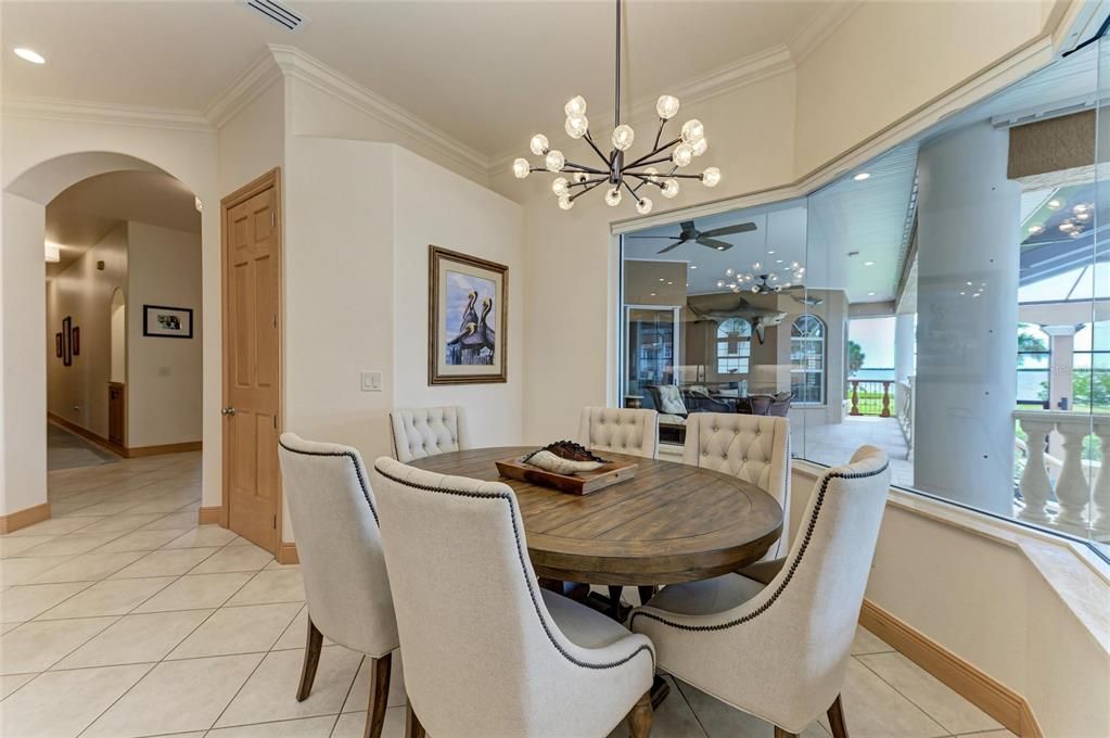 For Sale: $2,099,000 (4 beds, 4 baths, 4752 Square Feet)