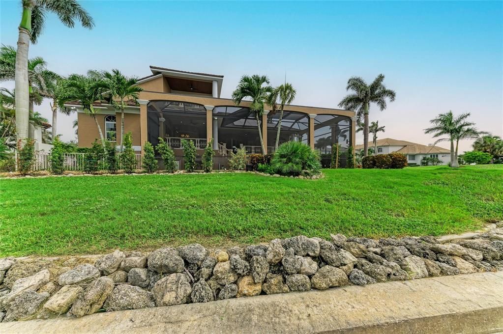 For Sale: $2,099,000 (4 beds, 4 baths, 4752 Square Feet)