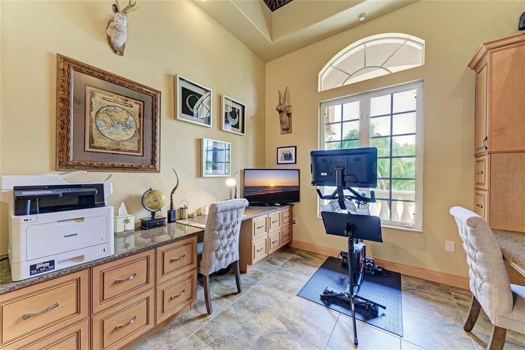 For Sale: $2,099,000 (4 beds, 4 baths, 4752 Square Feet)