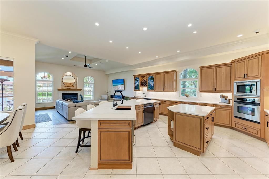 For Sale: $2,099,000 (4 beds, 4 baths, 4752 Square Feet)