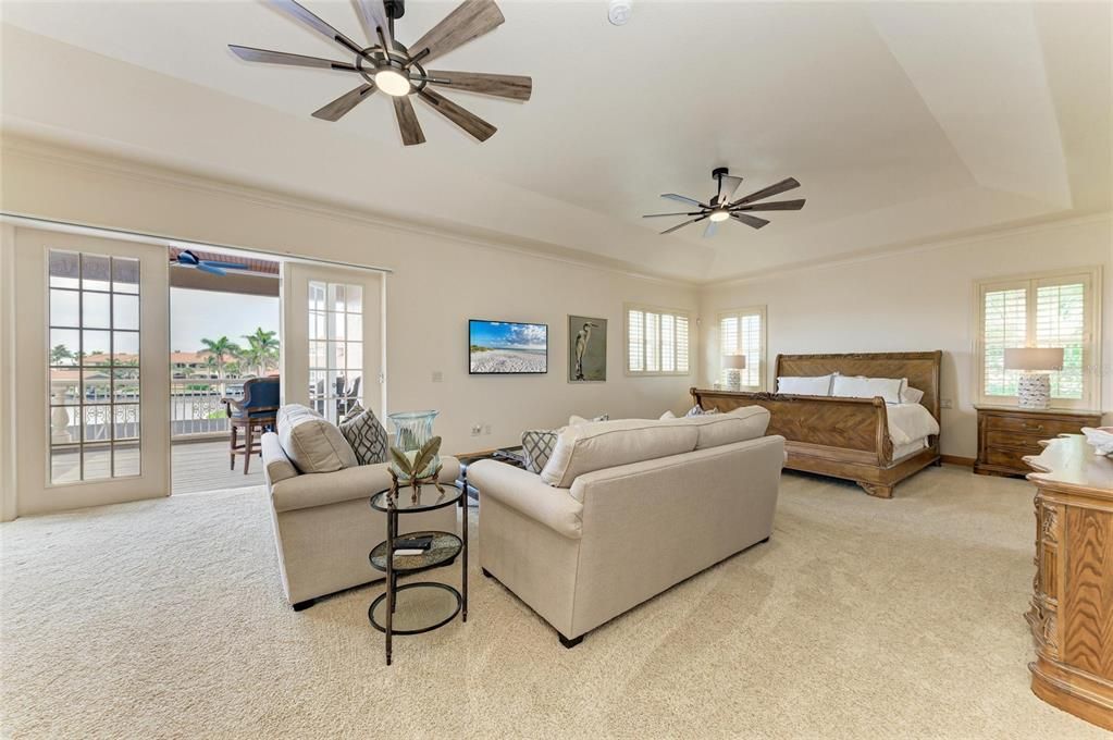 For Sale: $2,099,000 (4 beds, 4 baths, 4752 Square Feet)