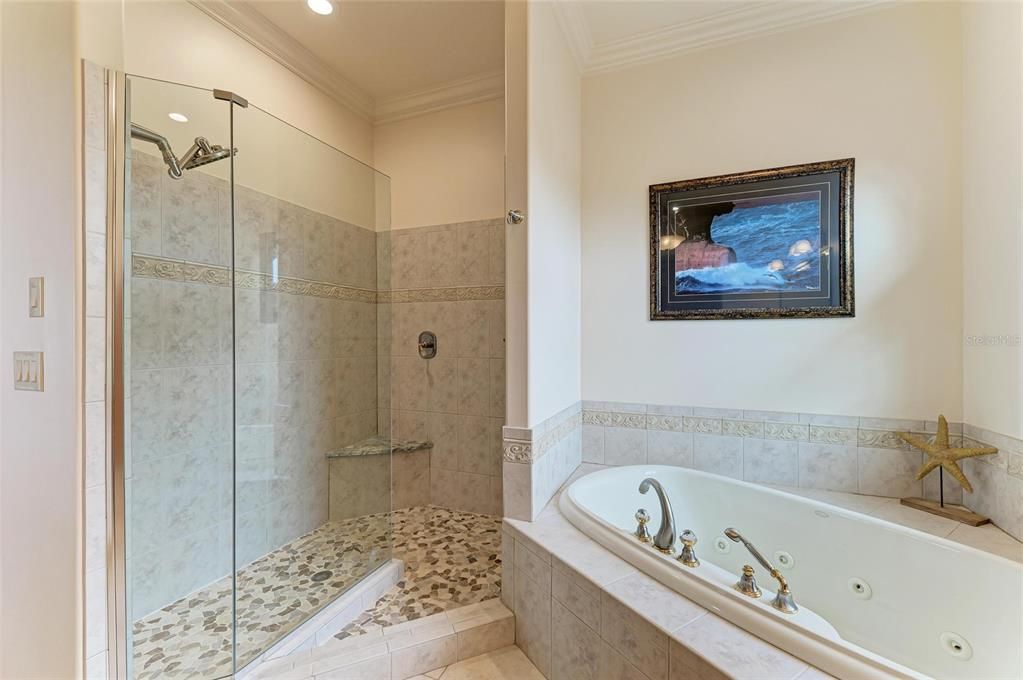 For Sale: $2,099,000 (4 beds, 4 baths, 4752 Square Feet)