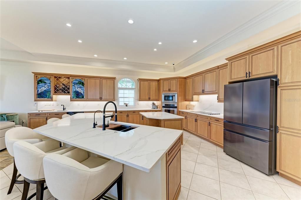 For Sale: $2,099,000 (4 beds, 4 baths, 4752 Square Feet)