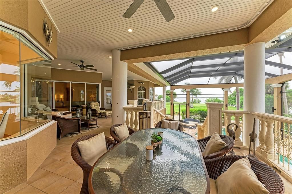 For Sale: $2,099,000 (4 beds, 4 baths, 4752 Square Feet)