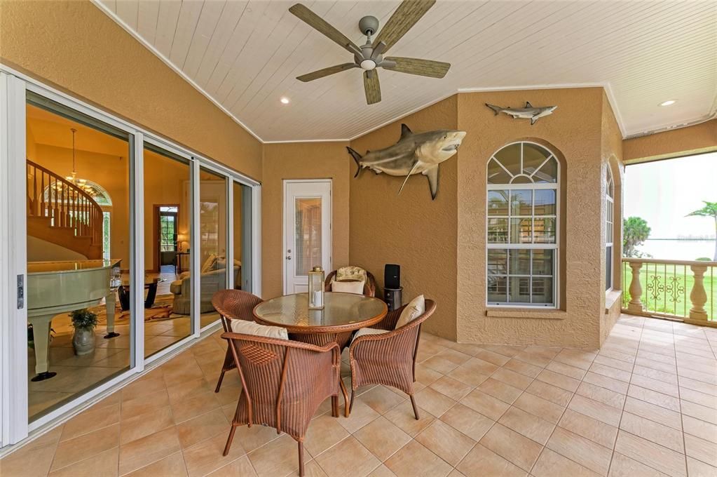 For Sale: $2,099,000 (4 beds, 4 baths, 4752 Square Feet)