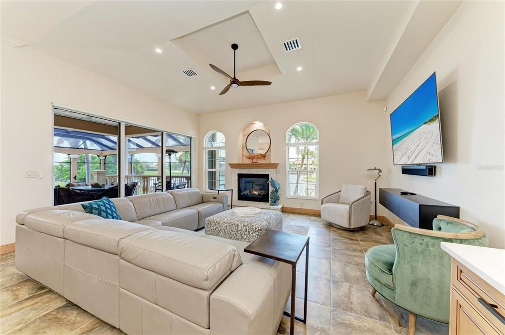 For Sale: $2,099,000 (4 beds, 4 baths, 4752 Square Feet)