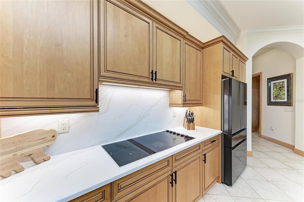 For Sale: $2,099,000 (4 beds, 4 baths, 4752 Square Feet)