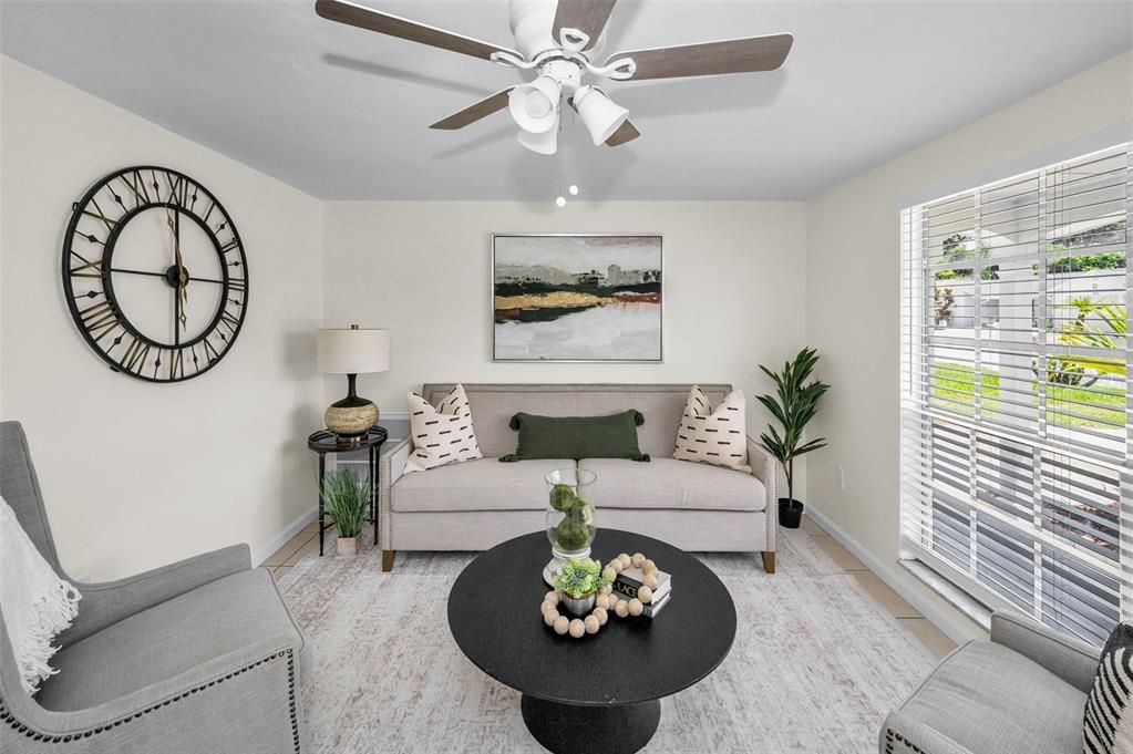 Под контрактом: $189,900 (2 спален, 1 ванн, 1068 Квадратных фут)