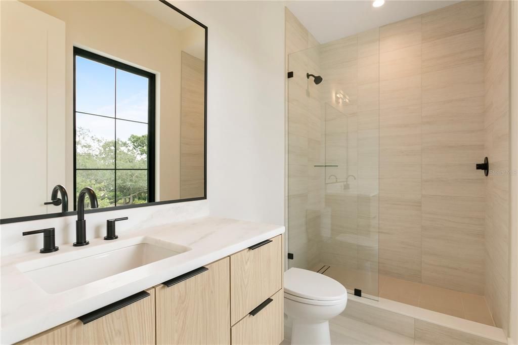 待售: $4,197,000 (5 贝兹, 5 浴室, 6453 平方英尺)