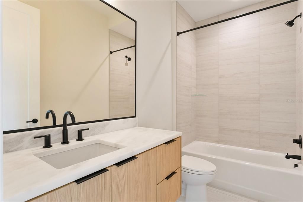 待售: $4,197,000 (5 贝兹, 5 浴室, 6453 平方英尺)