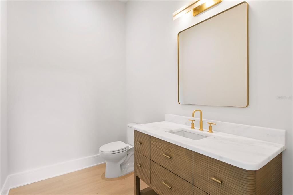 待售: $4,197,000 (5 贝兹, 5 浴室, 6453 平方英尺)