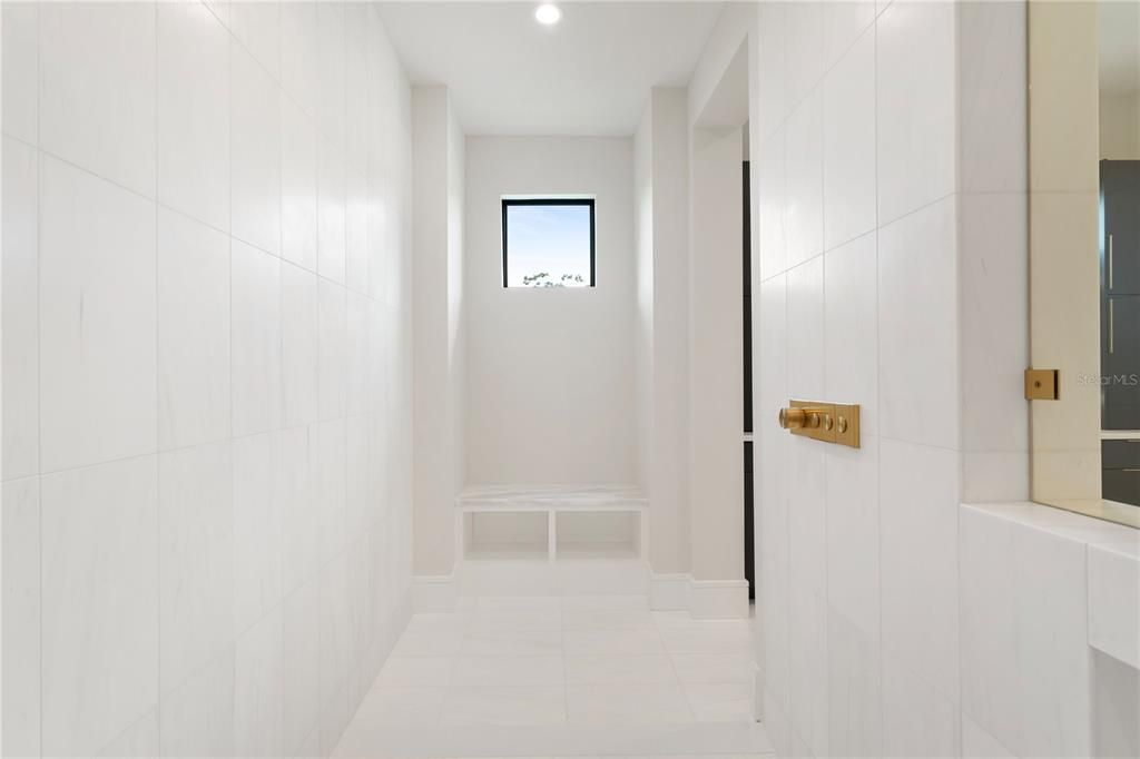 待售: $4,197,000 (5 贝兹, 5 浴室, 6453 平方英尺)