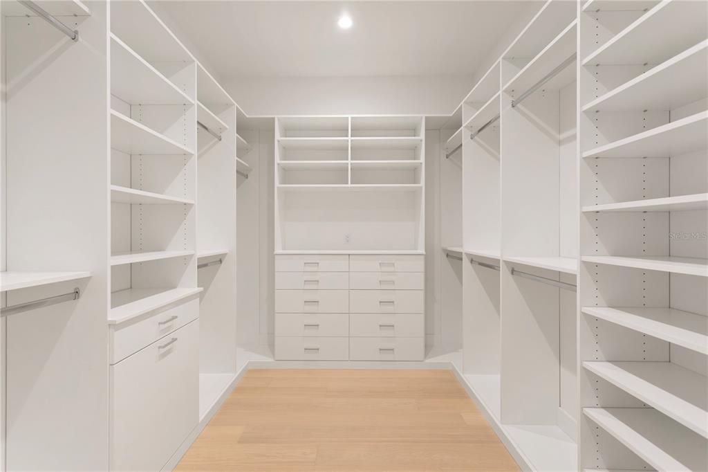 待售: $4,197,000 (5 贝兹, 5 浴室, 6453 平方英尺)