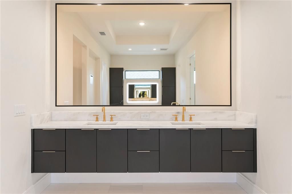 待售: $4,197,000 (5 贝兹, 5 浴室, 6453 平方英尺)