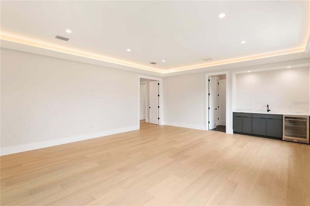 待售: $4,197,000 (5 贝兹, 5 浴室, 6453 平方英尺)