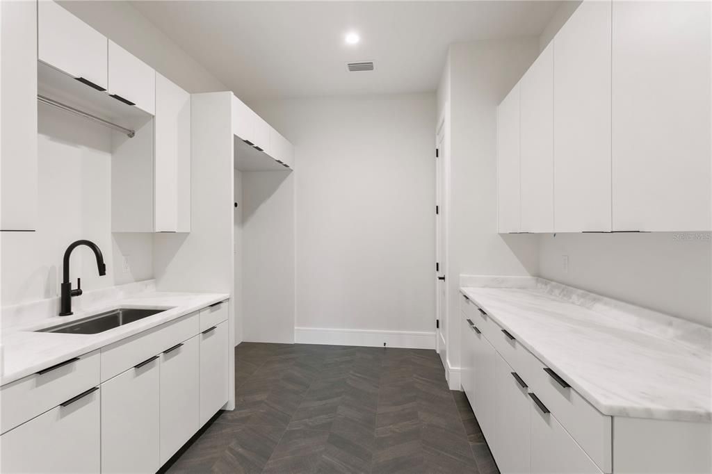 待售: $4,197,000 (5 贝兹, 5 浴室, 6453 平方英尺)