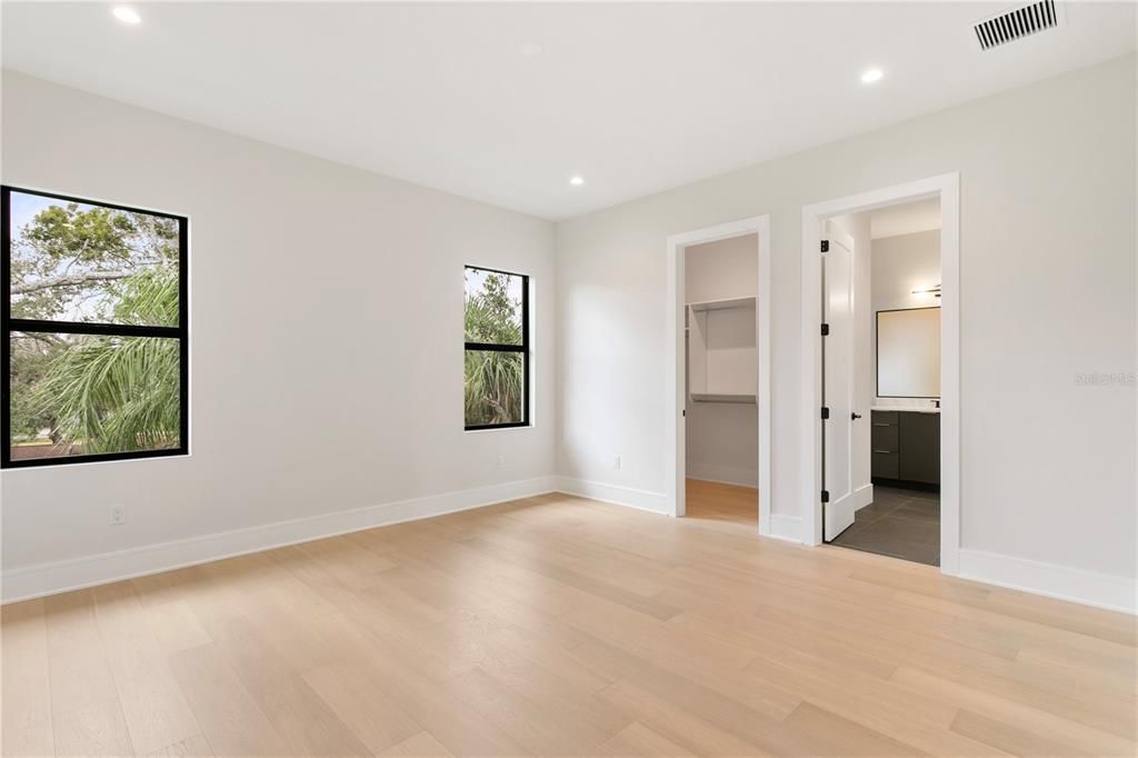 待售: $4,197,000 (5 贝兹, 5 浴室, 6453 平方英尺)