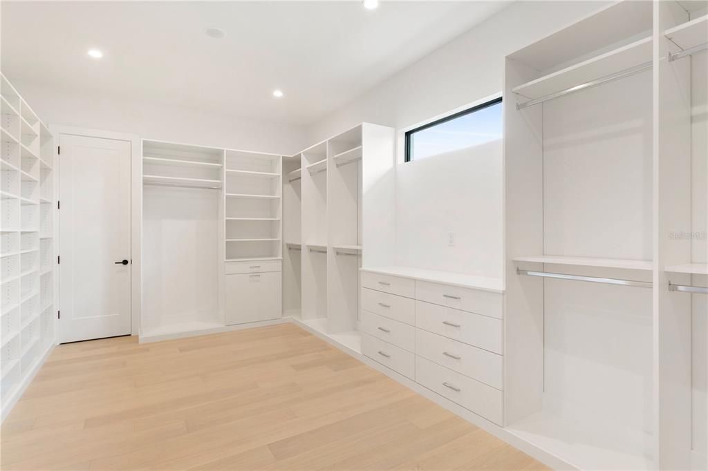 待售: $4,197,000 (5 贝兹, 5 浴室, 6453 平方英尺)