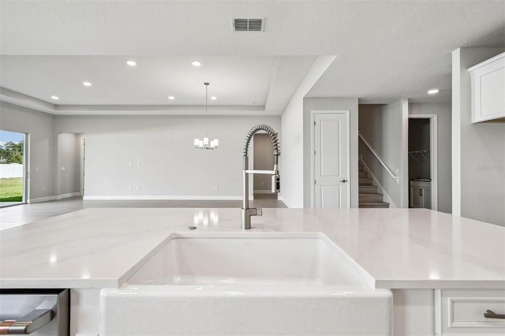 На продажу: $1,011,990 (5 спален, 4 ванн, 3458 Квадратных фут)