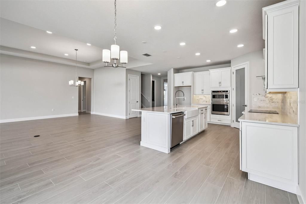 На продажу: $1,011,990 (5 спален, 4 ванн, 3458 Квадратных фут)