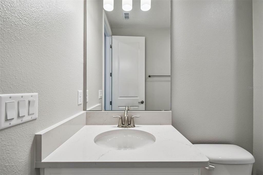 На продажу: $1,011,990 (5 спален, 4 ванн, 3458 Квадратных фут)