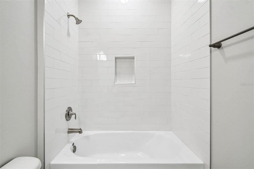 На продажу: $1,011,990 (5 спален, 4 ванн, 3458 Квадратных фут)