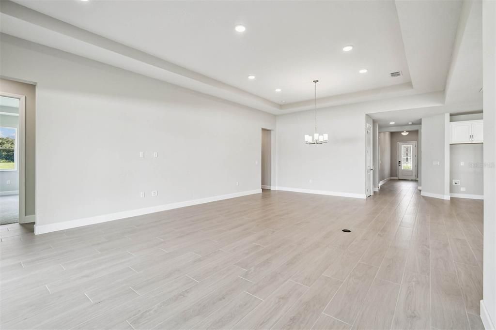 На продажу: $1,011,990 (5 спален, 4 ванн, 3458 Квадратных фут)