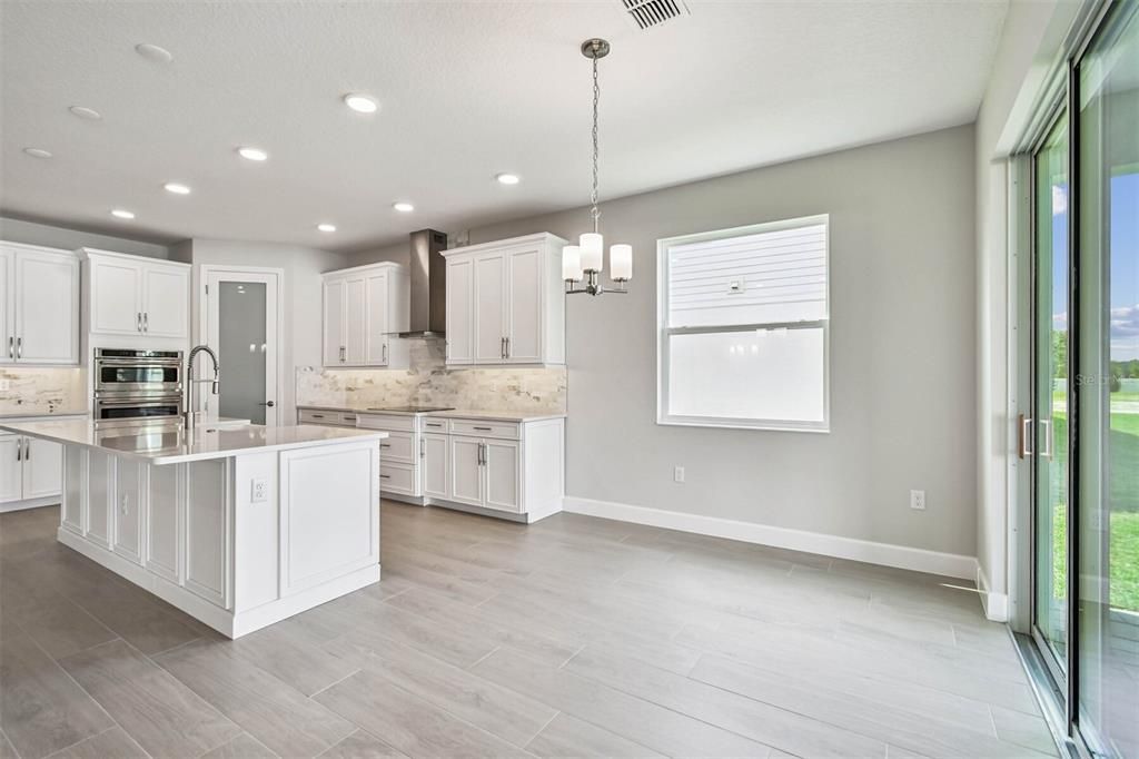 На продажу: $1,011,990 (5 спален, 4 ванн, 3458 Квадратных фут)