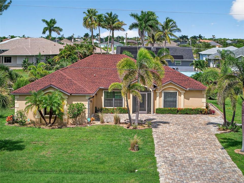 Vendido Recientemente: $549,900 (3 camas, 2 baños, 1603 Pies cuadrados)