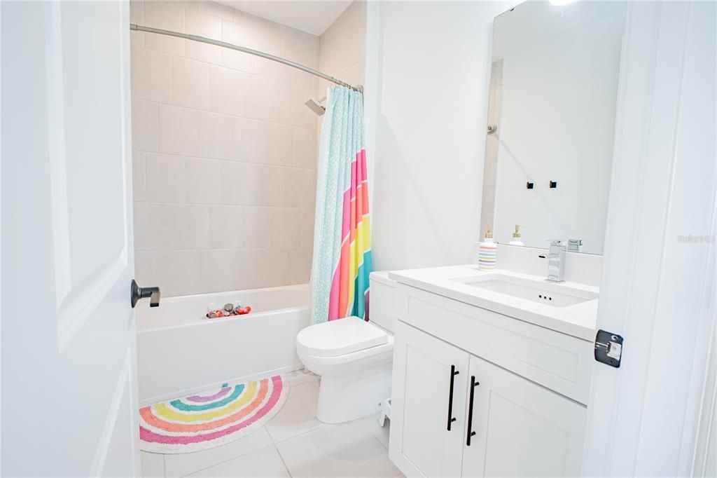 For Sale: $1,600,000 (4 beds, 3 baths, 4240 Square Feet)